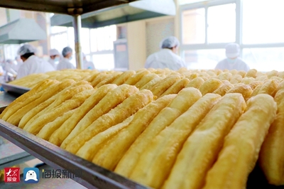 “油条先生”彭怀珠:做健康油条 把中国美食带向世界